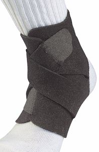 Mueller - Mueller Adjustable Ankle Support - Noire  - one size