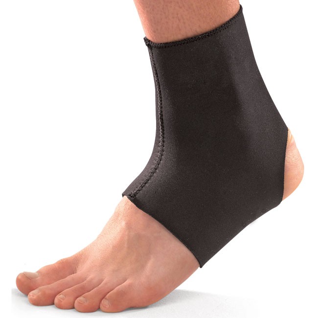 Mueller Neoprene Blend Ankle support - Medium